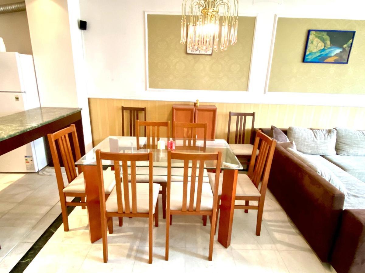 Guest With Living Room, Dining And Kitchen Next To Center * Sofia