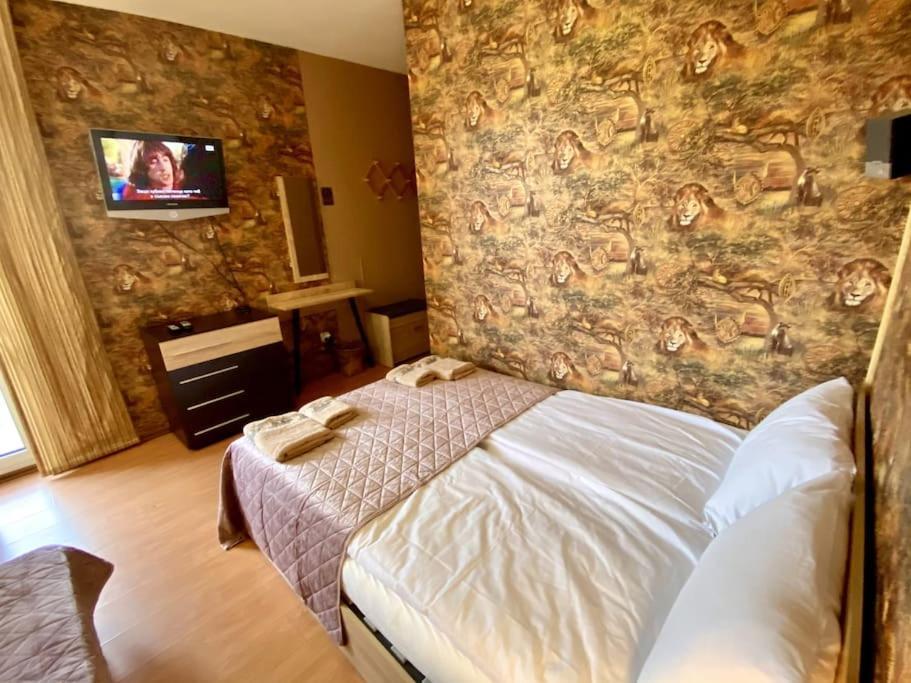 Apartament Guest With Living Room, Dining And Kitchen Next To Center Sofia