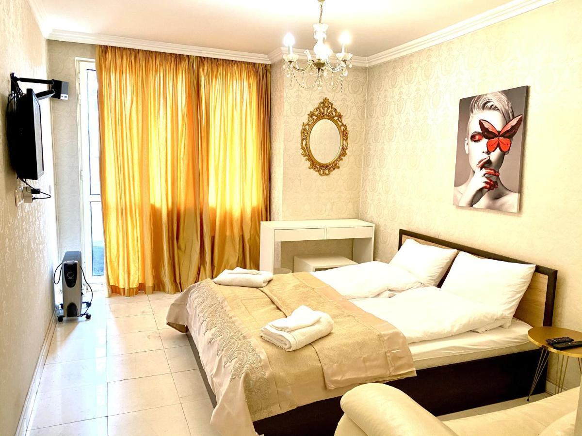 Guest With Living Room, Dining And Kitchen Next To Center Apartament Sofia