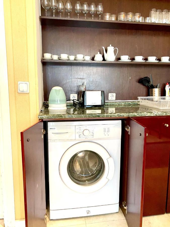 Guest With Living Room, Dining And Kitchen Next To Center Sofia